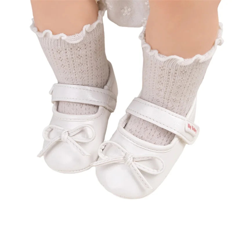 Adorable Toddler Girls Mary Jane Shoes with 3D Bow Detail Anti-slip Soft Sole Walking Shoes for Spring and Autumn Stylish