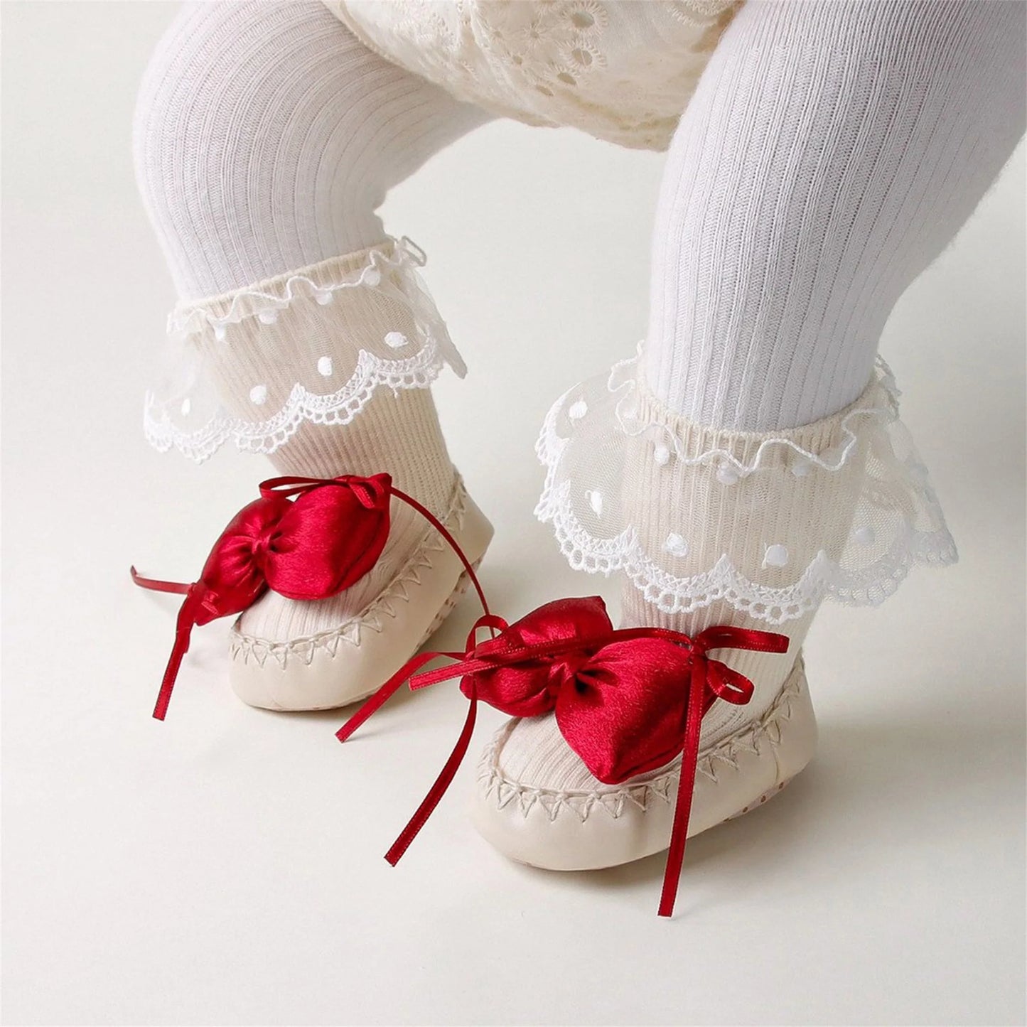 Adorable Baby Girl Slip-On Shoes with Sweet Bow Detail and Cozy Fleece Lining for Infant Toddler Newborns - Non-Slip Lace Trim